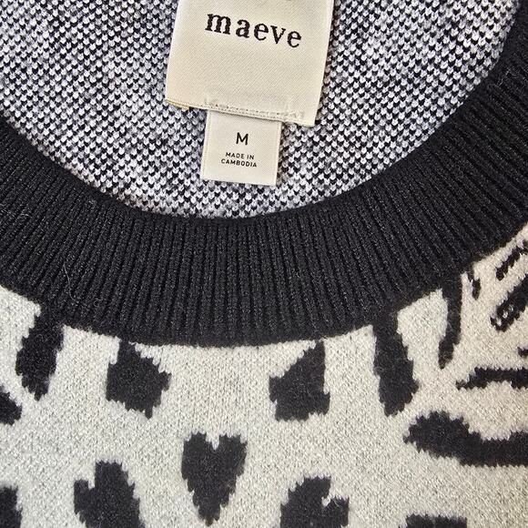 Maeve by Anthropologie Floral and Hearts Crewneck Sweater. Ret. $98 - Picture 5 of 8